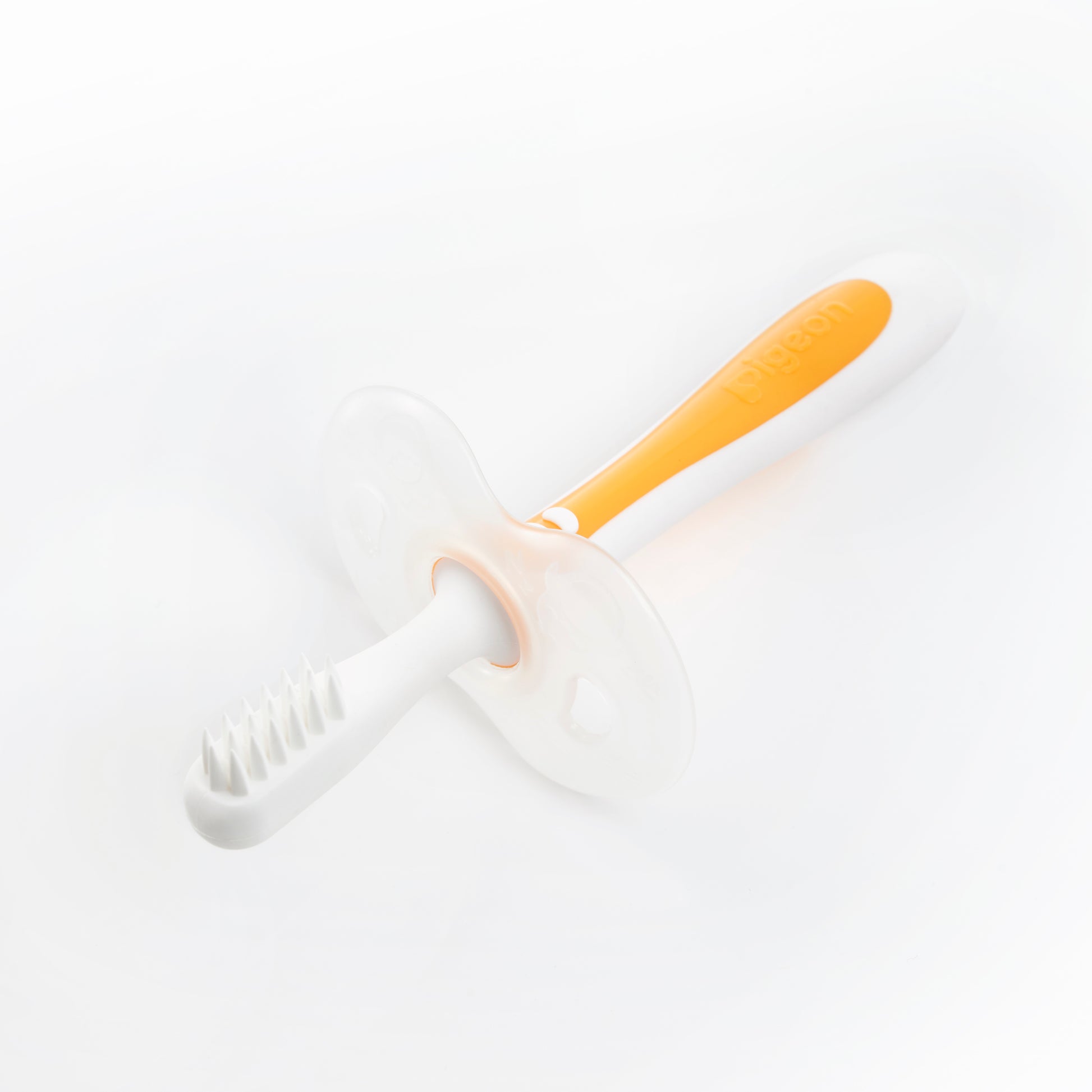 Cepillo Dental Infantil Pigeon Etapa 2 Color Naranja 8 M+